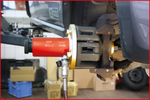 Set di utensili universali per il montaggio di cuscinetti di ruote compatte