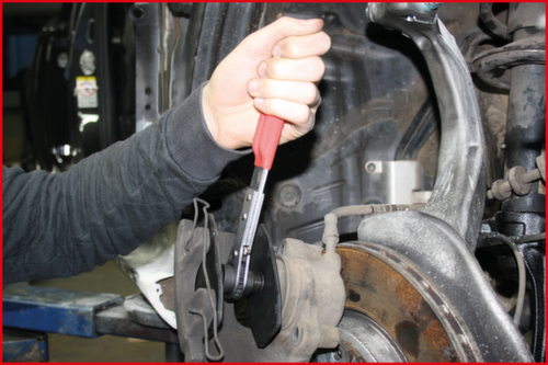 Ritorno del pistone del freno a cricchetto