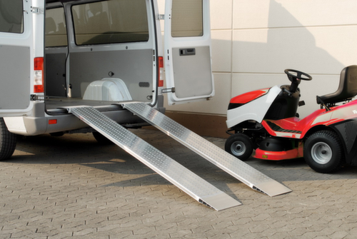 Binario di carico con protezione antiscivolo