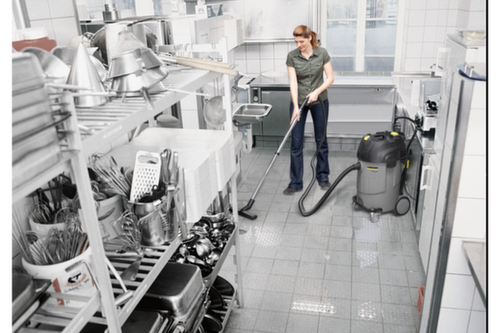 Kärcher Aspirapolvere a umido e a secco NT 65/2 Ap *EU, potenza 2x1380 W, larghezza di lavoro 360 mm