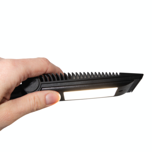 MAUL lampada LED da tavolo regolabile MAULsolaris, luce bianco neutro, argento