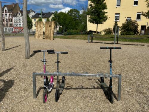 Schake rastrelliera per monopattini