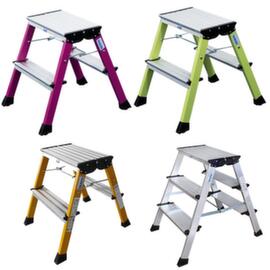 Scaletta pieghevole con ruote