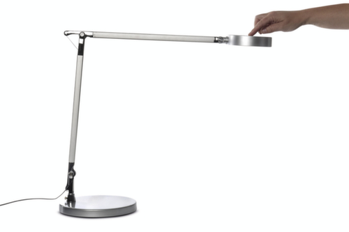 MAUL lampada per scrivania LED MAULgrace colour vario con temperatura di colore regolabile, luce da bianco freddo a bianco caldo, argento