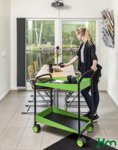 Kongamek carrello con tavolo Konga Design con 2 maniglioni di spinta 690x435 mm, carico max. 150 kg, 2 piani