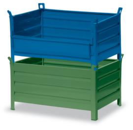 Parete longitudinale semipiegabile per contenitori impilabili a parete piena