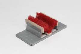 Pulisciscarpe con strisce di spazzole, lamiera bugnata, altezza x larghezza x profondità 170 x 590 x 290 mm