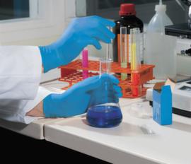 Guanti monouso in lattice naturale