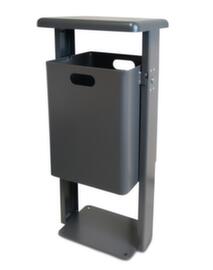 Cestino portarifiuti con tetto protettivo