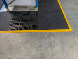 Sistema di pavimentazione TEC Rub modulare per postazioni di lavoro TEC Rub